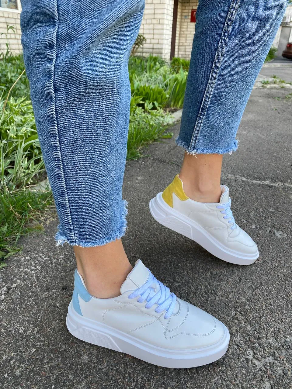 Women's white leather sneakers